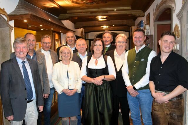 Begrüßung der Ehrengäste! | Foto: Friedl Schwaighofer, Anneliese Hechenberger, Sabine Trabi