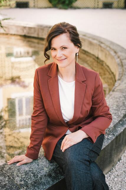 Angelina Eggl ist seit 2019 Geschäftsführerin des Tourismusverbandes Attersee-Attergau und beendet ihre Tätigkeit im Herbst 2025. | Foto: Karin Hackl