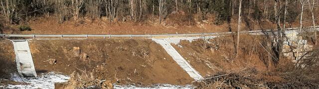 Heute-Foto: So sehen die Stellen nach der Sanierung aus. Die weiteren Fotos zeigen die Mauern auch noch einzeln von links nach rechts. | Foto: B. Hofmann