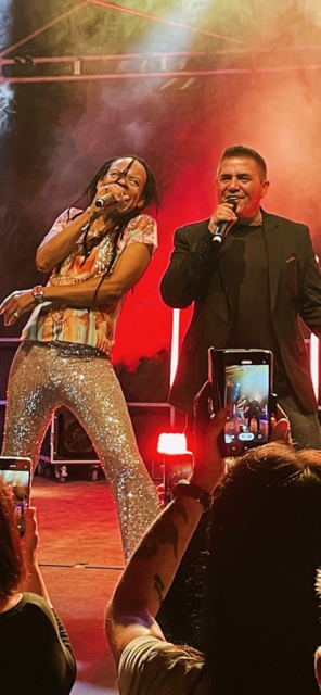 Mit seinen Hits wie „You Sexy Thing“ und „It Started with a Kiss“ wird er das Publikum begeistern und gleichzeitig ein Zeichen der Solidarität für die kranken Kinder setzen. | Foto: Thomas Hetlinger / Ahornevents