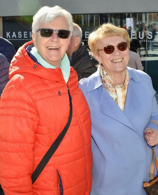 Anna Schinarl und Gertrude Hofstetter reisten extra aus Gänserndorf an. | Foto: Sascha Trimmel