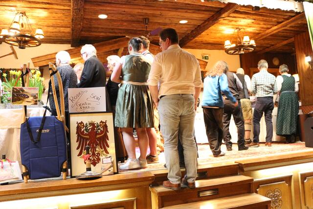 Und dann wurde die Preis Abholung eröffnet.