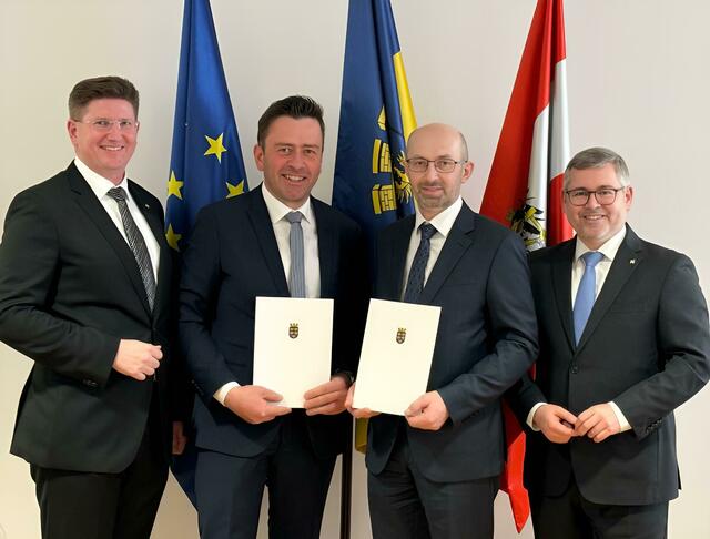 Unserfrau-Altweitra: Vizebürgermeister Herwig Krenn (ÖVP), Bürgermeister Otmar Kowar (ÖVP) | Foto: Pilz