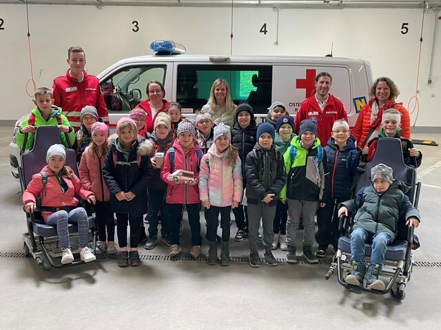 Die Schüler beim Roten Kreuz | Foto: Rotes Kreuz Waidhofen/Thaya
