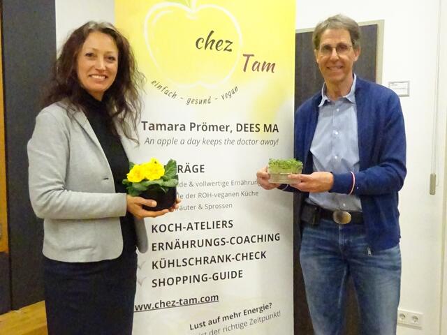 Freude bei Ernährungscoach Tamara Prömer und ES-Leiter Gernot Schwaiger über das große Interesse