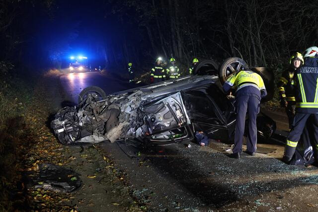 So sah das Auto nach dem Unfall aus. | Foto: laumat.at/Matthias Lauber