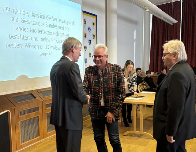 Bezirkshauptmann Peter Suchanek, Bürgermeister Gerhard Weil (SPÖ) und sein Vize Felix Böhm (LBW), Bruck an der Leitha | Foto: MeinBezirk/Birgit Bachhofner