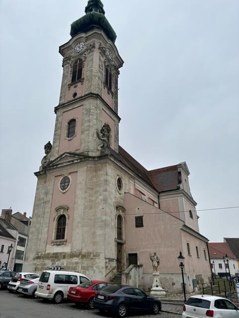 Die Pfarrgemeinde in Hainburg ist St. Philipp und St. Jakob geweiht. | Foto: Bachhofner