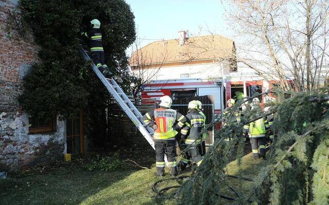 Schneller Einsatz der Feuerwehren in Spielberg. | Foto: FF/Zeiler