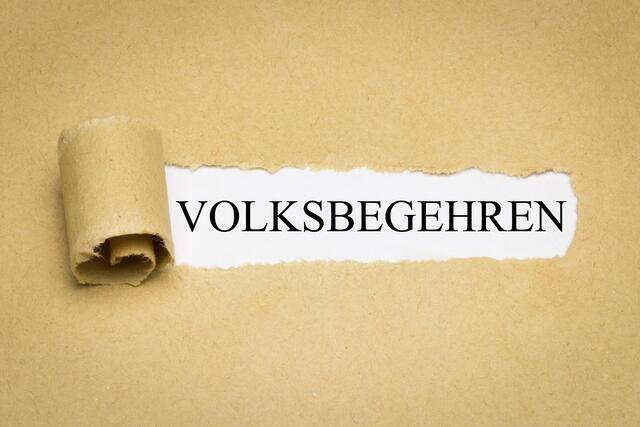 Von 31. März bis 7. April können drei Volksbegehren im Innsbrucker Rathaus unterschrieben werden. | Foto: stock.adobe.com/Symbolfoto