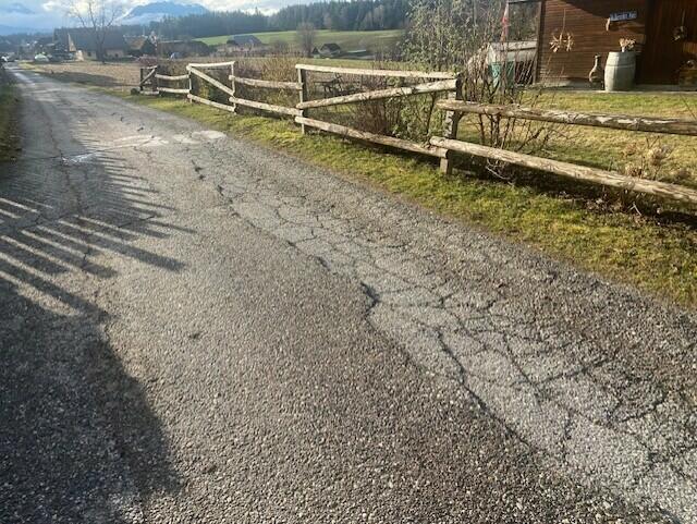 Der Fuchsbichlweg in Drobollach stellt für Biker eine Gefahr dar. | Foto: Privat