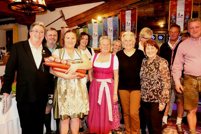 Die Damen Cup Schrepfer Preis Gewinner des ESV Erpfendorf.