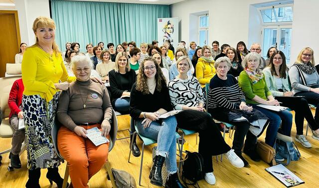 "FRAU SEiN" Seminar zum Thema „Darmgesundheit – gut versorgt“ mit der Vortragenden, Frau Dr. Eva-Maria Steinkellner. | Foto: Frau IDa