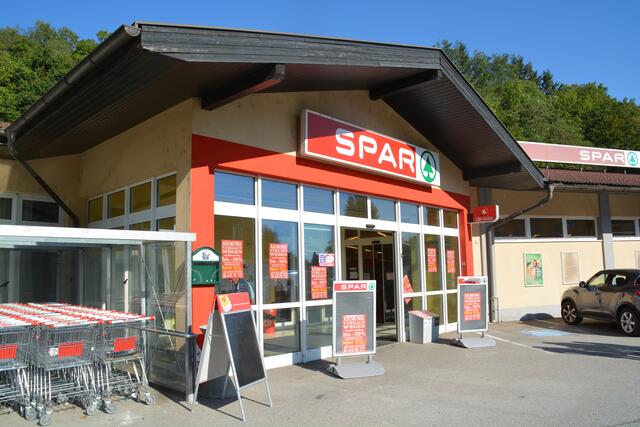 Die ehemalige Spar-Filiale steht seit Anfang 2023 leer. | Foto: MeinBezirk