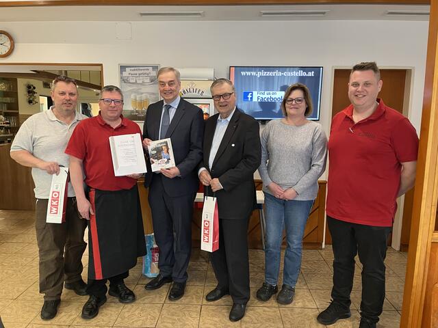 Otto Hörmann, Markus Klune, Vizepräsident Christian Moser, Bezirksstellenobmann Peter Hopfeld, Petra und Bernd Hörmann. | Foto: Anna Schrittwieser