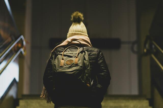 Eine derzeit unbekannte Frau soll vor einigen Tagen im 22. Bezirk versucht haben, einen neunjährigen Bub zu entführen. (Symbolfoto) | Foto: Tom Brunberg/Unsplash