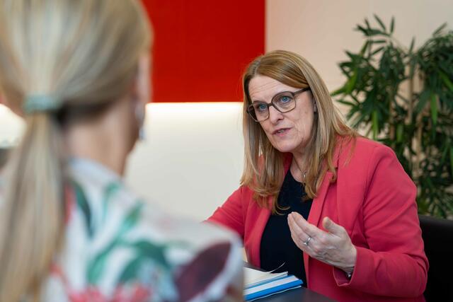 Staatssekretärin Ulrike Königsberger-Ludwig: Impfungen sind ein kraftvolles Präventionsinstrument, und das Bewusstsein für ihre Notwendigkeit sollte im Vordergrund stehen. Eine Pflicht sollte erst der letzte Schritt sein. | Foto: Martin Baumgartner