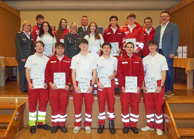 Zahlreiche Mitglieder wurden für ihre Verdienste ausgezeichnet. | Foto: Angelika Mileder