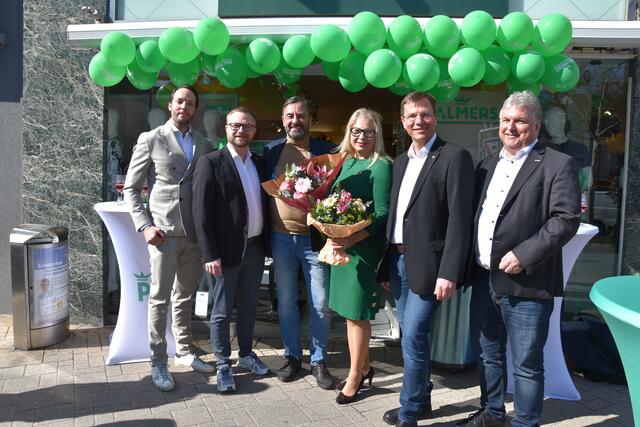 Feierliche Eröffnung de Palmers-Filiale in Mistelbach.  | Foto: Reitner/MeinBezirk