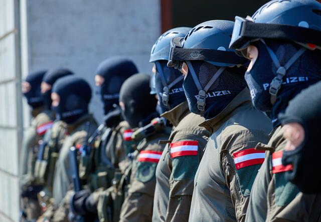 Großeinsatz in Österreich: In allen Bundesländern außer Kärnten und Vorarlberg findet ein Einsatz von Polizei, WEGA und Cobra statt. | Foto: BMI/BBL