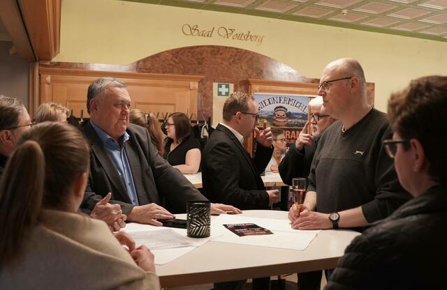 Zahlreiche Gäste genossen am Infoabend in den Voitsberger Stadtsälen Speisen und Getränke. | Foto: J. Reicher/Stadtgemeinde Voitsberg