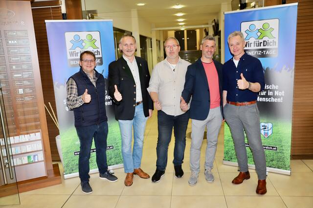„Wir für dich“: Meinrad Gratzer, Alexander Gaugl, Wolfgang Dunst, Thomas Haubenhofer und Rainer Dunst luden zum Sponsorenabend. | Foto: Alfred Mayer 