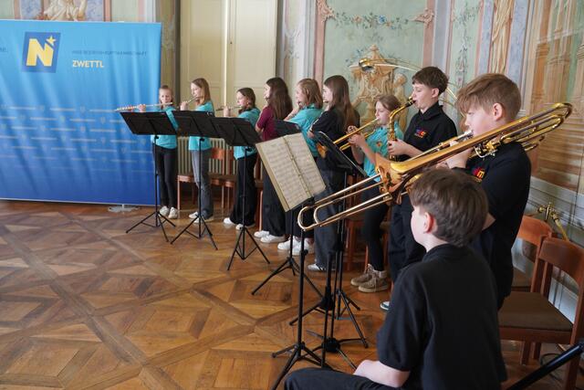 Die Musikschüler der Mittelschule Stift Zwettl umrahmten den Festakt. | Foto: Evi Leutgeb