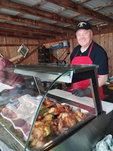 Helmut am Hendlgrill