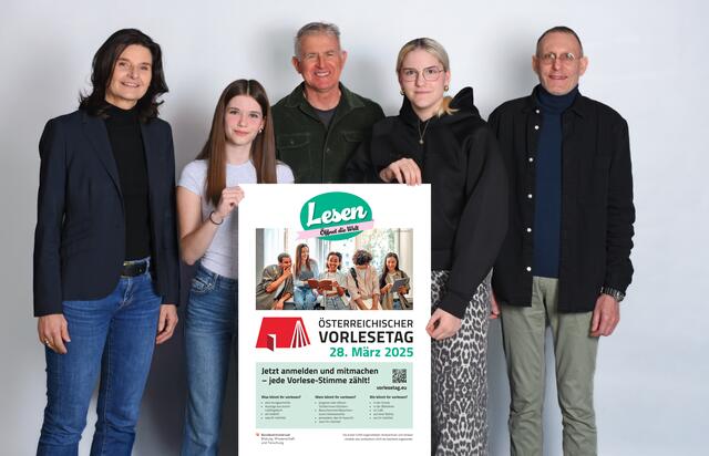 Organisationsteam mit Schülerinnen der HLW Spittal

v.l.n.r.
Petra Götz, Anna Kerschbaumer (1 AHW), Richard Krämmer, Luisa Rauter (1 AHW), Rudolf Hanschitz
 | Foto: hlwspittal, Krämmer