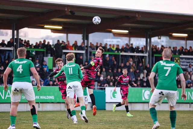 Volles Haus: Walding und Oberneukirchen trennten sich vor einer packenden Kulisse leistungsgerecht mit 2:2. | Foto: Reischl