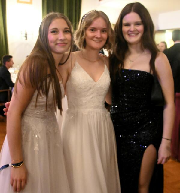 Sophia Brunner, Schulsprecherin Letizia Lamb, Petra Himmelsbach-Muralt