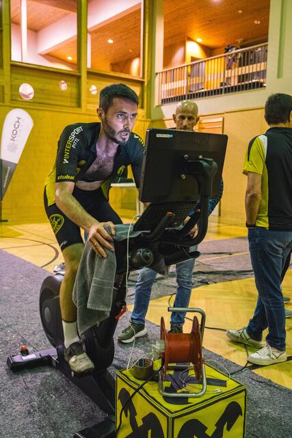 SV Telfes-Talent Martin Müller trainiert für den Ötztal Radmarathon | Foto: Pernsteiner