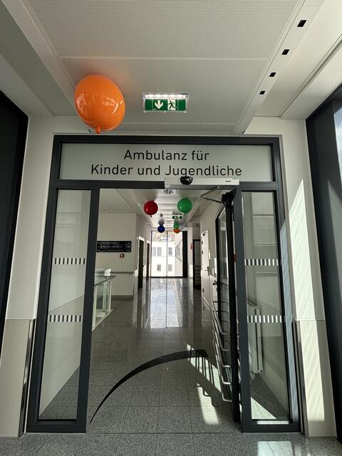 Der Ambulanztrakt der Kinder- und Jugendheilkunde wurde erweitert. | Foto: Kern