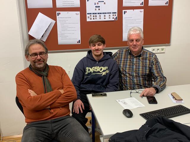 An drei Schulungstagen, einmal pro Monat, werden Anfragen und Themen der NÖs
Senioren behandelt und erläutert. | Foto: Wolfgang Welser