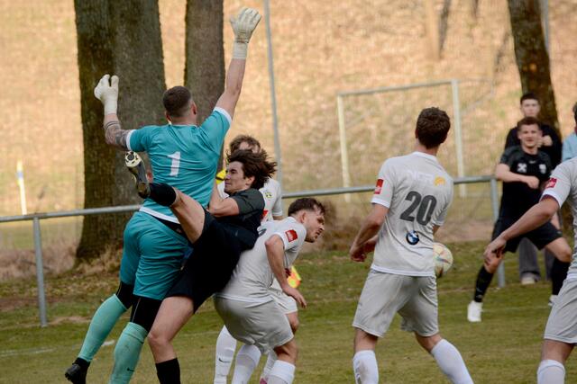 Die beiden Mannschaften lieferten sich ein spannendes Match. | Foto: Reinhold Prem
