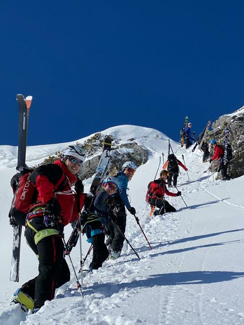 Gemeinsame Ausflüge gehören neben der Arbeit auch dazu.