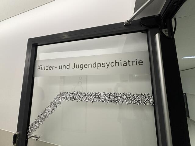 Die Kinder- und Jugendpsychiatrie verfügt über sechs tagesklinische Betten. | Foto: Kern
