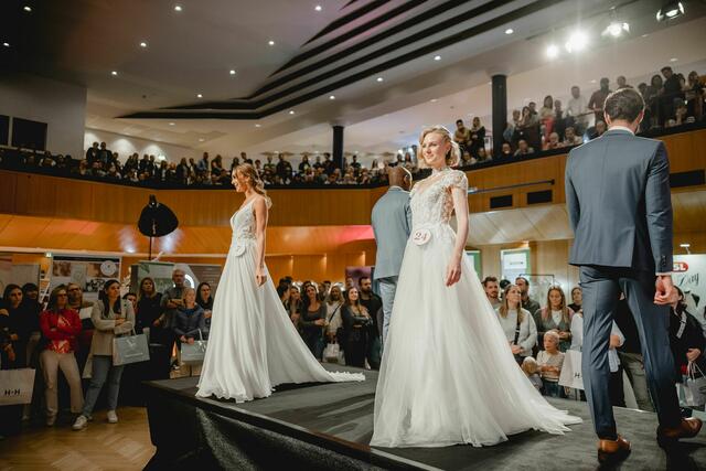 Bald läuten wieder die Hochzeitsglocken: Die heurige Saison steht in den Startlöchern. | Foto: hochzeit.click