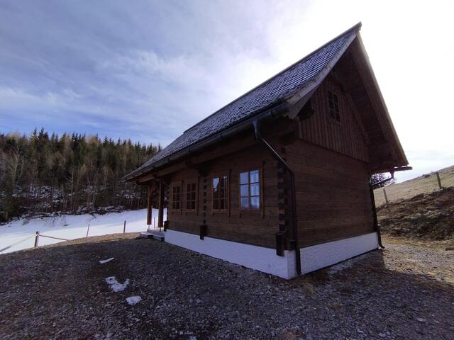Die neu gebaute Bergbauernalm 
