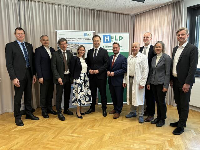 Feierliche Eröffnung der neuen Räumlichkeiten mit Ulf Drabek, Gerhard Stark, Reinhold Kerbl, Eva Schmidt-Kloiber, Karlheinz Kornhäusl, Marco Triller, Erich Schaflinger, Manfred Kocever, Isabel Böge und Thomas Hofer. | Foto: Kern