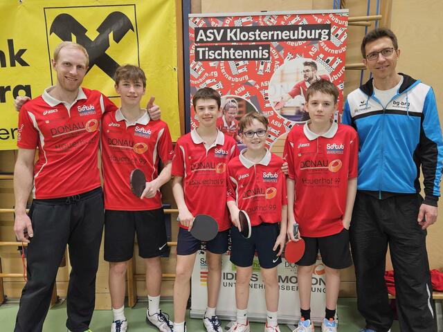 ASVK Obmann Fabrizian Pokorny, Frederik Bozkurt, Moritz Lind, Maxi Pucher, Hugo Gant, Christopher ‘Stoffl’ Peroutka | Foto: Thomas Gamsjäger