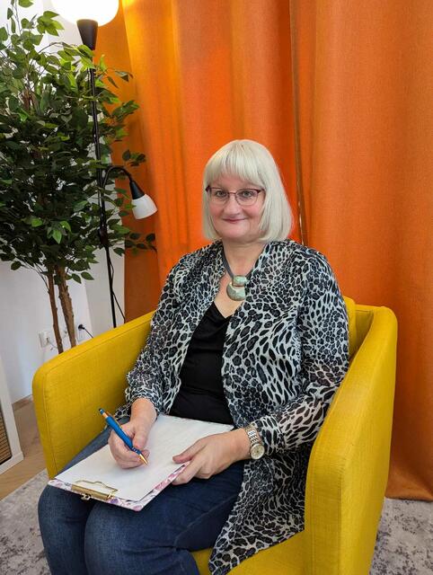 Die Lebens- und Sozialberaterin arbeitet flexibel und passt ihre Sitzungen an die individuellen Bedürfnisse ihrer Kundinnen und Kunden an. | Foto: Andrea Wohlfarter