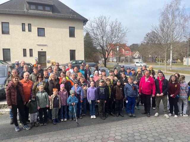 Viele fleißige Helferinnen und Helfer beteiligten sich bei der Flurreinigungsaktion in Pinkafeld. | Foto: Carina Laschober-Luif