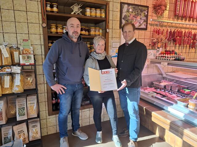 Gerhard Schlögl, Edeltraud Püchl und Bernhard Dissauer-Stanka. | Foto: WKNÖ-Bezirksstelle Neunkirchen