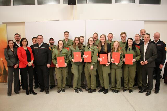 In der Jubiläumshalle Klingenbach fand kürzlich die diesjährige Frühjahrsdienstbesprechung des Bezirksfeuerwehrkommandos Eisenstadt-Umgebung statt. | Foto: Bezirksfeuerwehrkommando