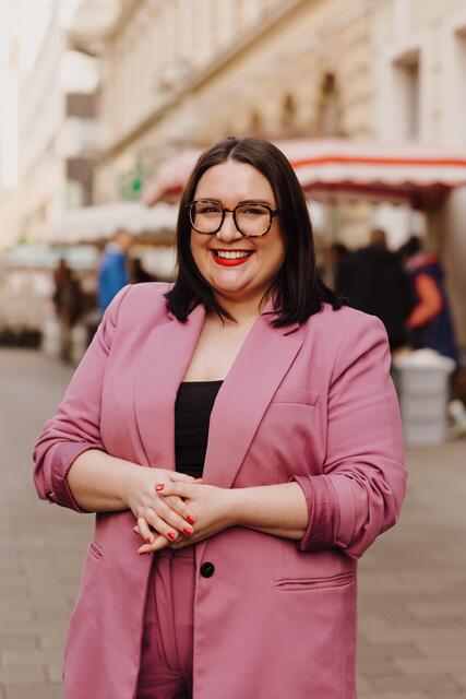 Neos-Spitzenkandidatin in der Josefstadt, Julia Gremsl, stellt sich den Fragen von MeinBezirk.  | Foto: Neos