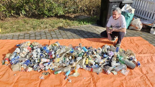 Norbert Pimperl sammelt in Eigenregie seit Jahren Müll auf. | Foto: Moritz Pimperl