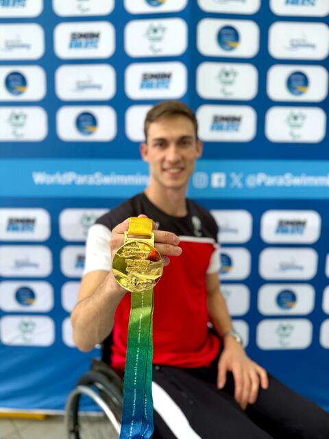 Die Lebensgeschichte von Paralympics-Schwimmer Andreas Ernhofer fesselte die Schülerinnen und Schüler. | Foto: Andreas Ernhofer