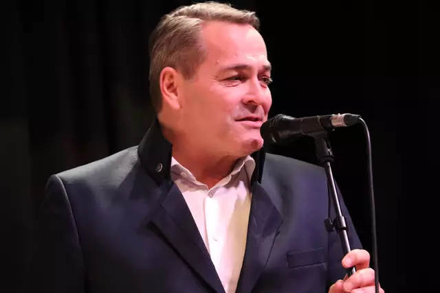 Stimme, die zum Tagträumen animiert: Chris Oliver, the voice of swing | Foto: Edith Ertl