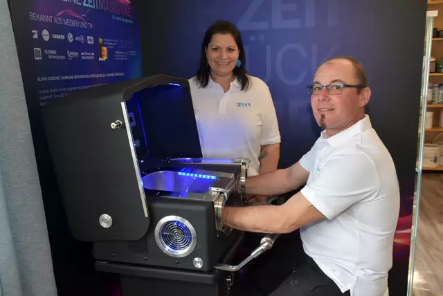 Eva Spindlberger. Chronische Schmerzen des Bewegungsapprates entstehen oft durch Fehlbelastung oder Bewegungsmangel. Regelmäßige körperliche Aktivität stärkt die Muskulatur. Bewegung, Regeneration und Kälteanwendungen können Schmerzen vorbeugen und lindern. | Foto: Rober Zinterhof